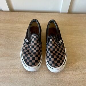 Boys Gray and Black Checkered Slip On Vans | Size 2
